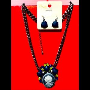THE ONE Cameo 16" Necklace & Earring Set Costume Jewelry Fashion
